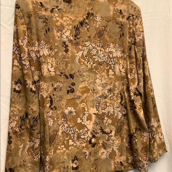 Blazer - Picture 6 of 7